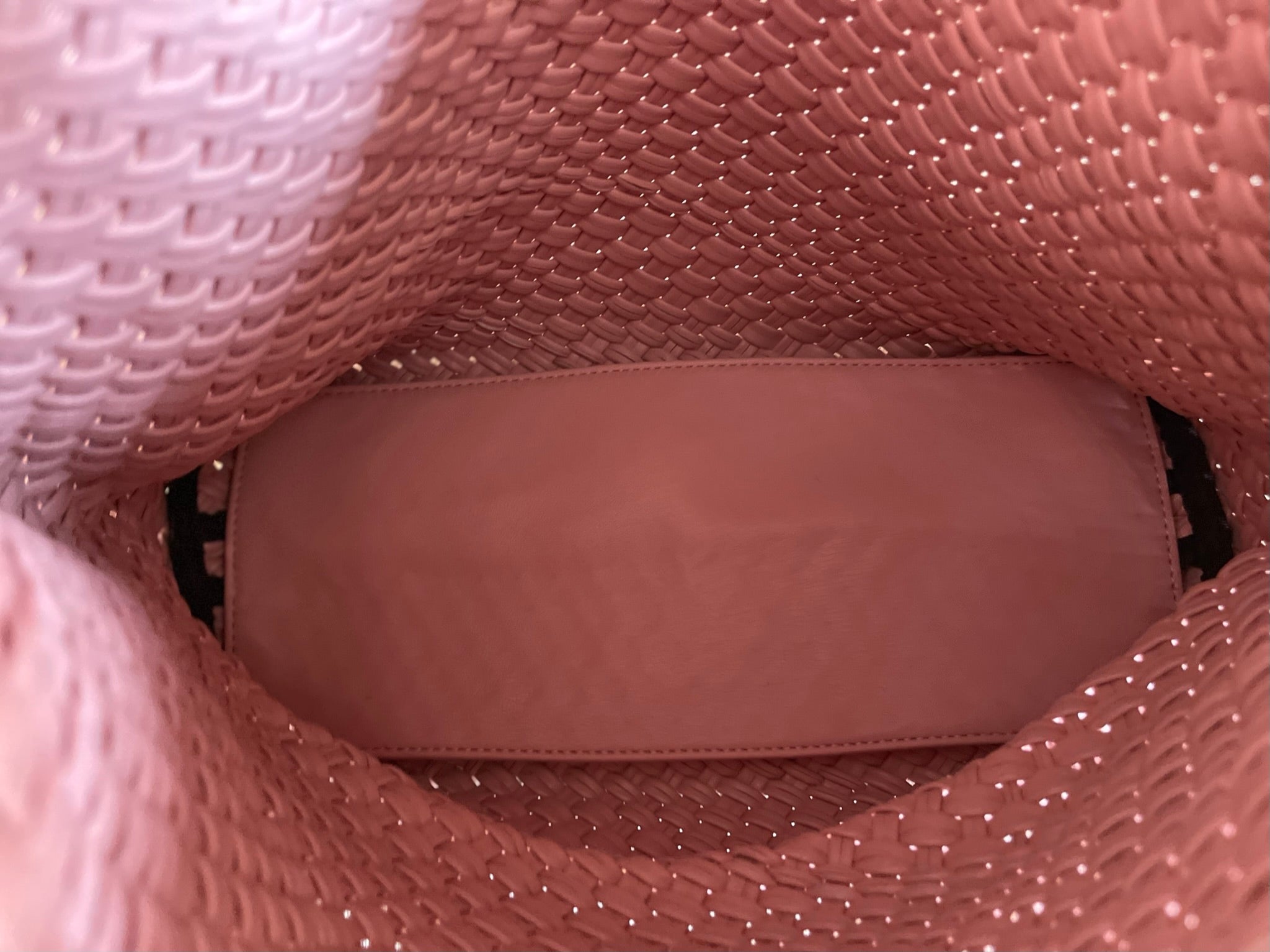 the-willow-large-woven-vegan-leather-tote-light-pink-babs+birdie-plain+plaid-4