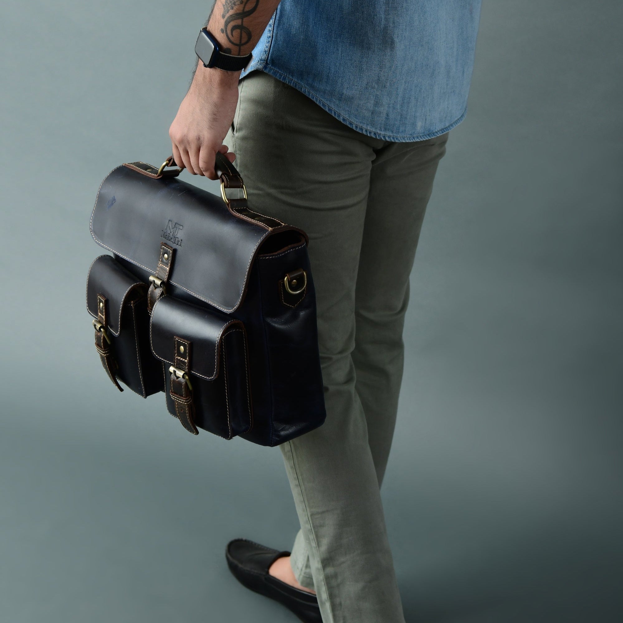 Panther Laptop Messenger Bag