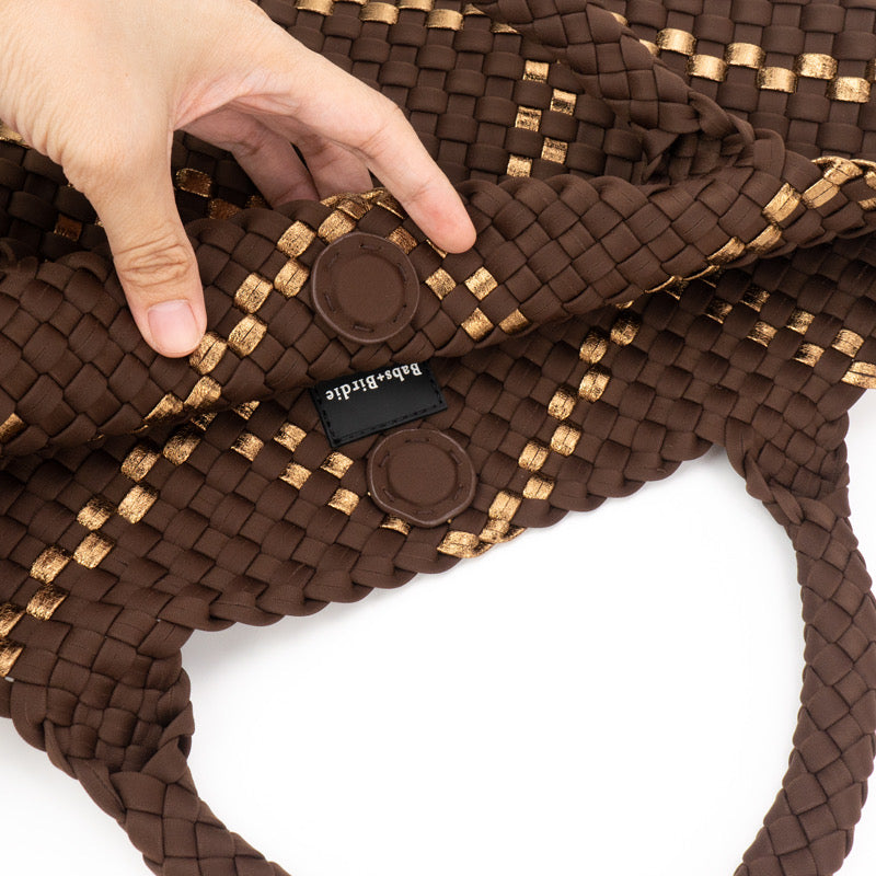 the-charli-large-woven-neoprene-tote-with-wristlet-cocoa-with-gold-stripe-babs+birdie-plain+plaid-5