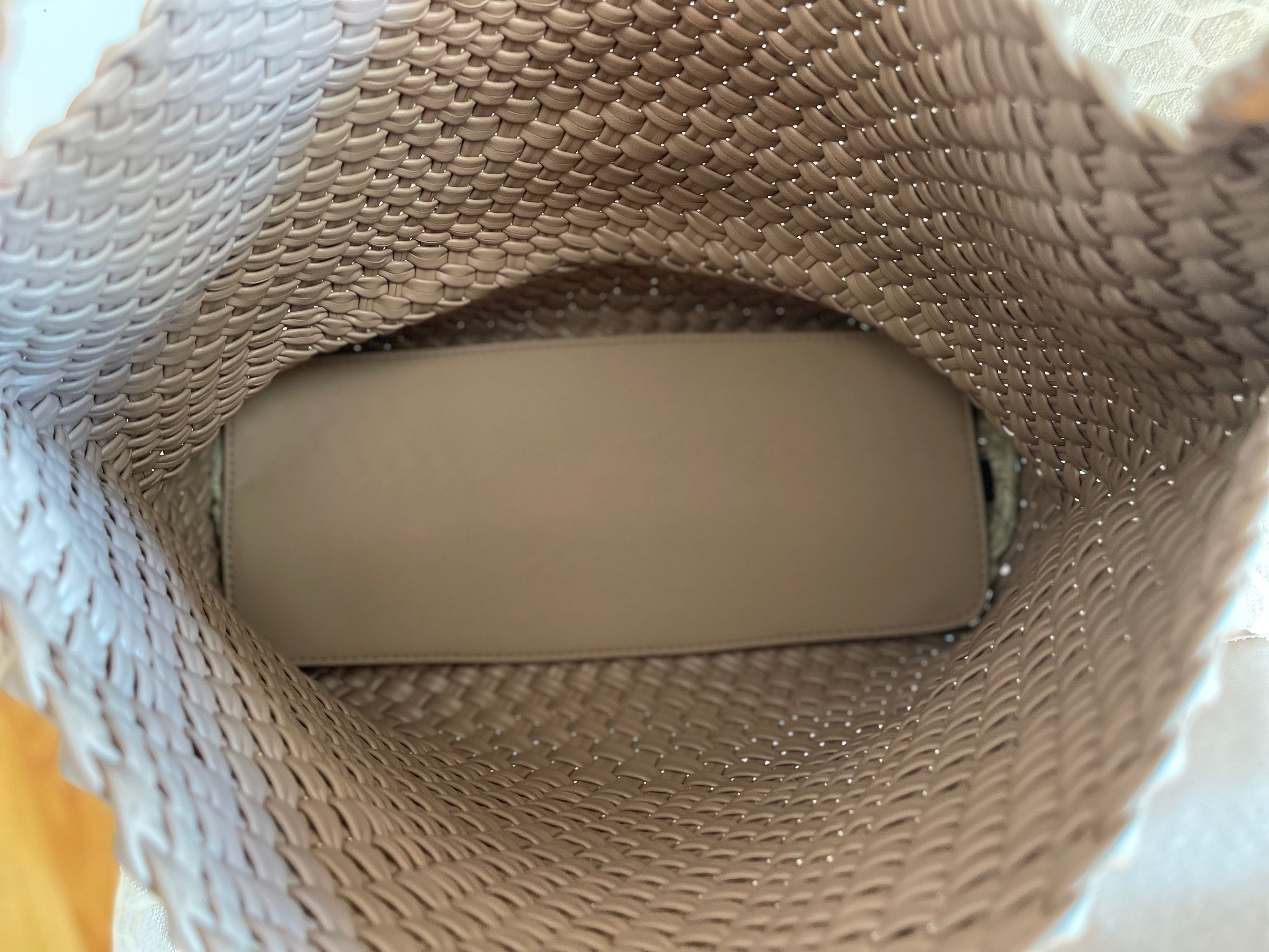 the-willow-large-woven-vegan-leather-tote-khaki-babs+birdie-plain+plaid-4