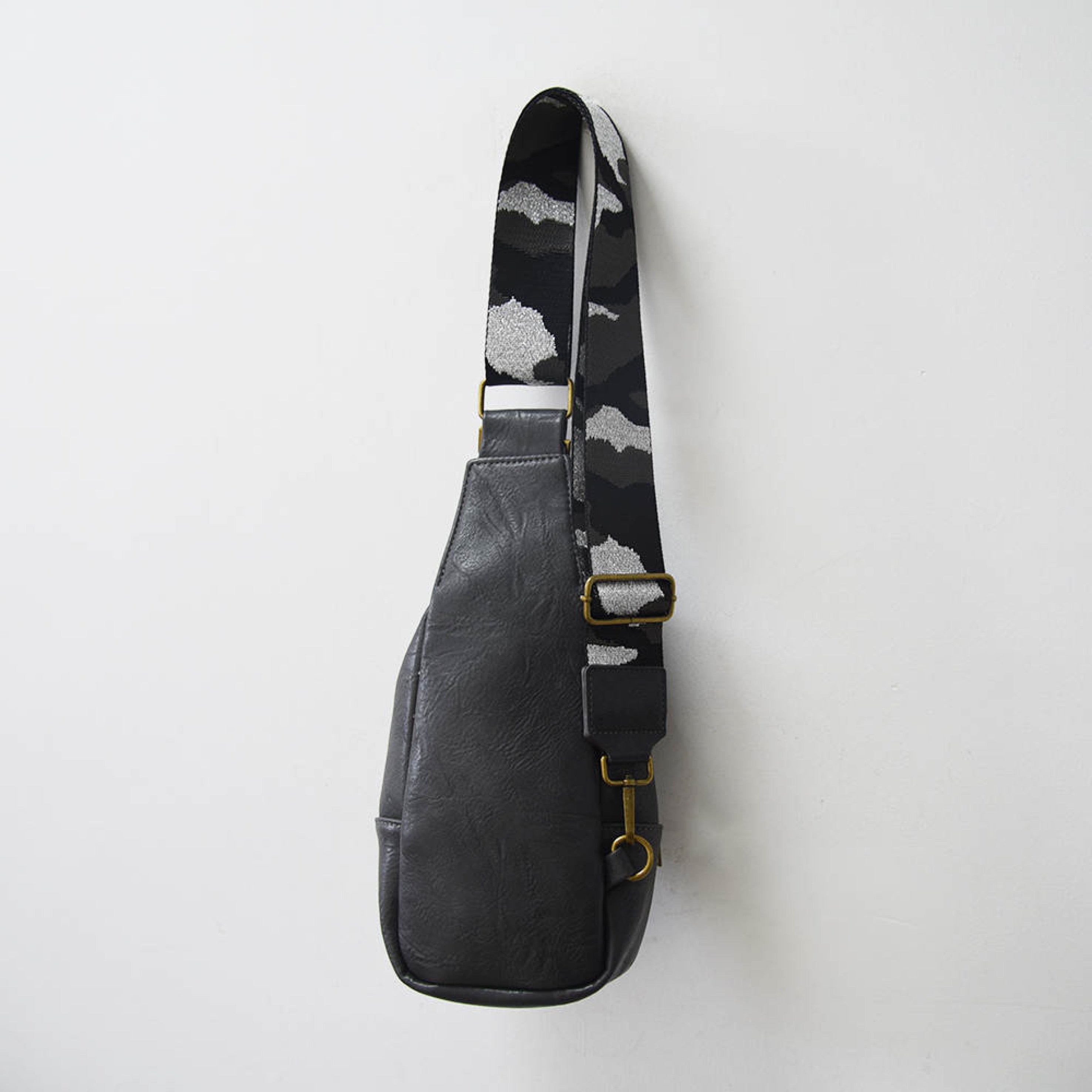 the-isla-sling-bag-with-guitar-strap-dark-gray-with-camo-strap-babs+birdie-plain+plaid-3